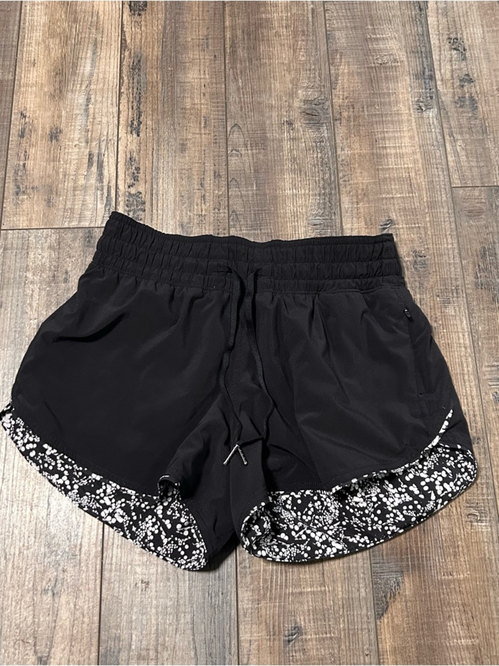 Lululemon Choose A Side Short 3” Reversible Black Chirasu Size 4